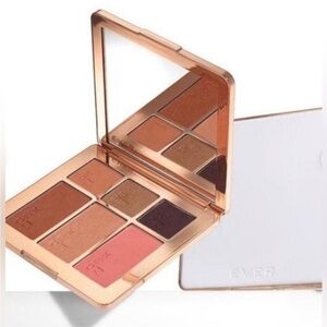 Ever Beauty | NIB Bold & Brave Out The Door Cheek & Eye Palette Travel Compact